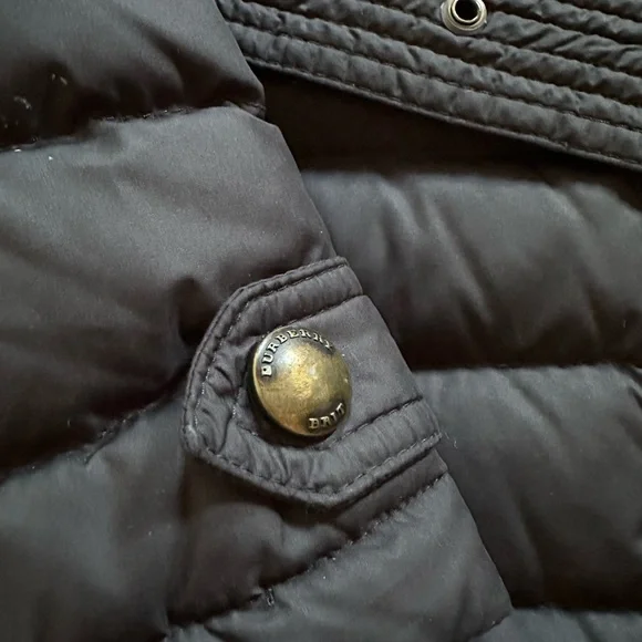 Burberry Black Quilted Women's Coat - Picture 7 of 7